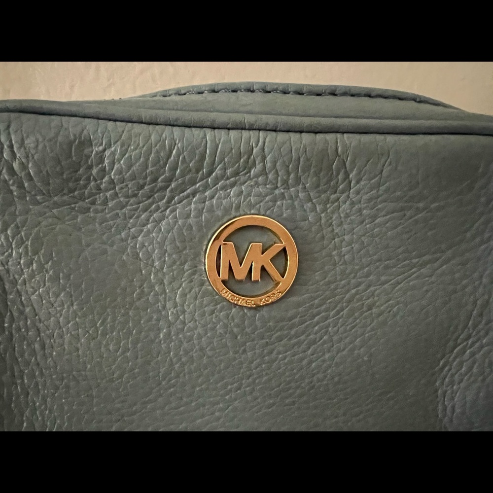 Authentic Michael Kors Crossbody Bag Baby Blue Purse - Picture 2 of 6